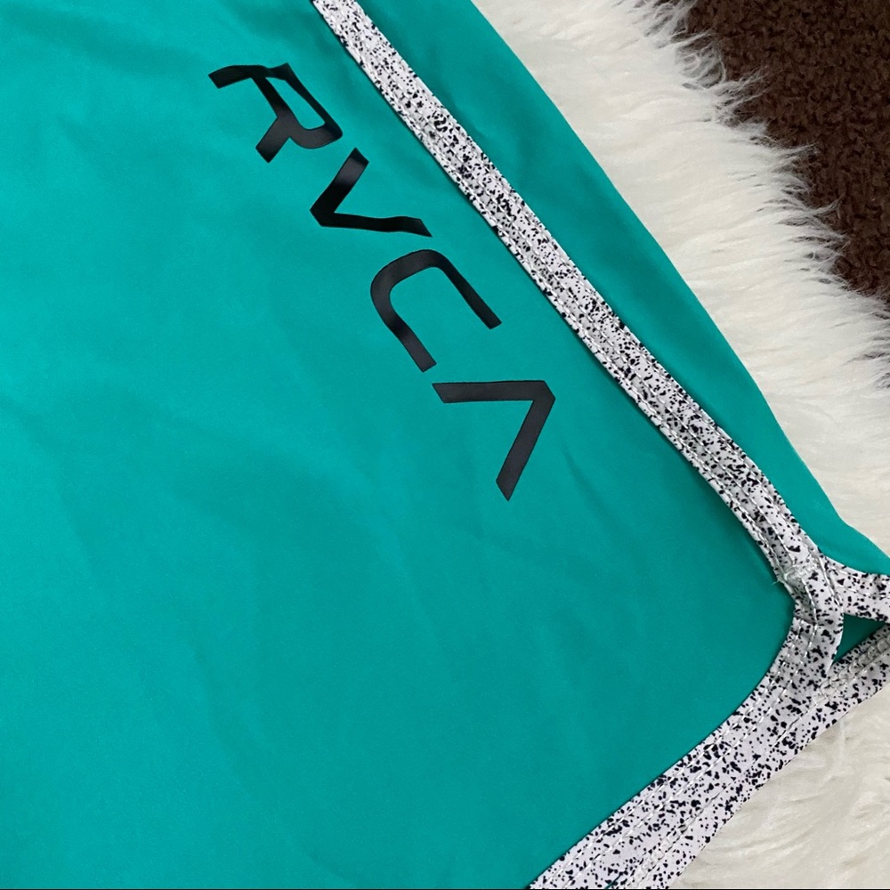 RVCA Shorts - Picture 9 of 9